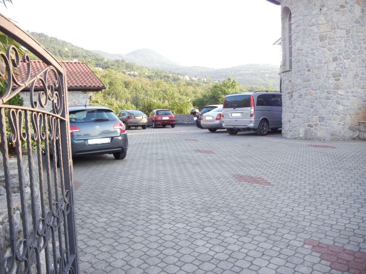 Villa Laurea Lovran Exterior photo